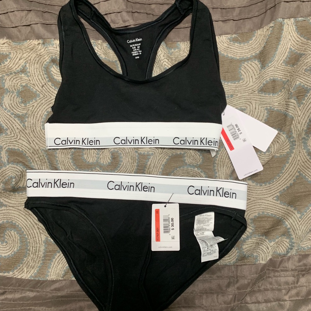 Calvin Klein set brand new with tags never triedon